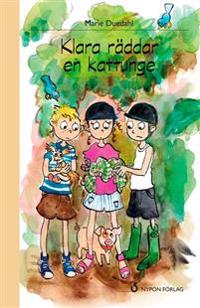 Klara räddar en kattunge