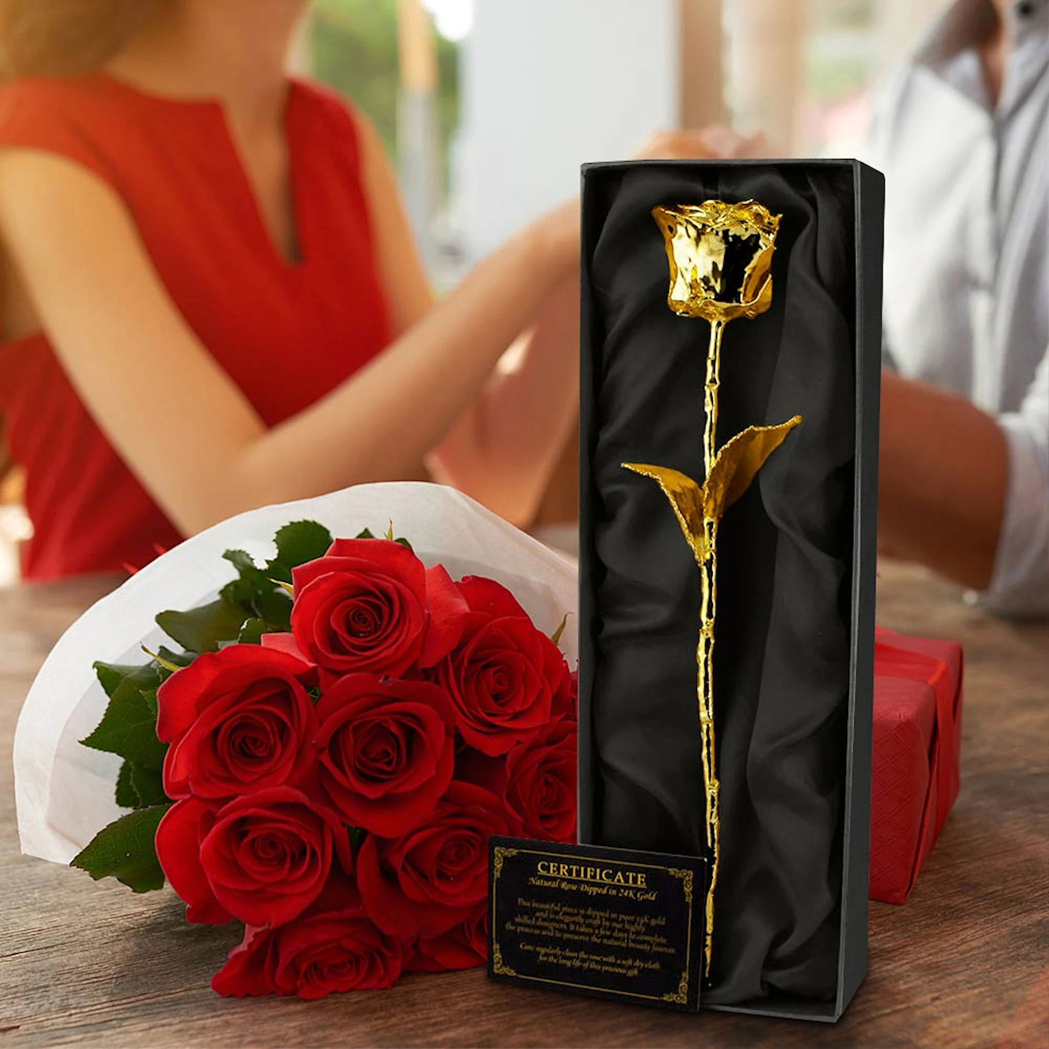 Tuotekuva ille 24K Gold Rose lahjapakkauksessa