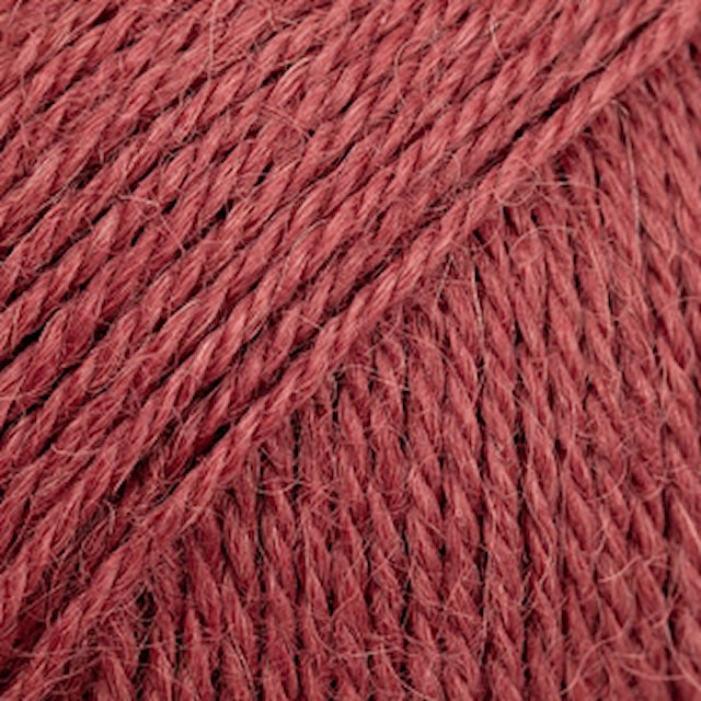 Alpaca Uni Colour 50 g Holly berry 9040 Drops