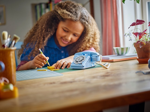 Tuotekuva 3 - Retrotyylinen puhelin LEGO® Creator (31174)