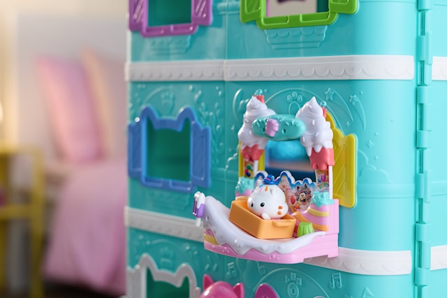 Produktbild 4 för Gabby's Movie Balcony Furrosted Fun Lekset Gabbys Dockskåp