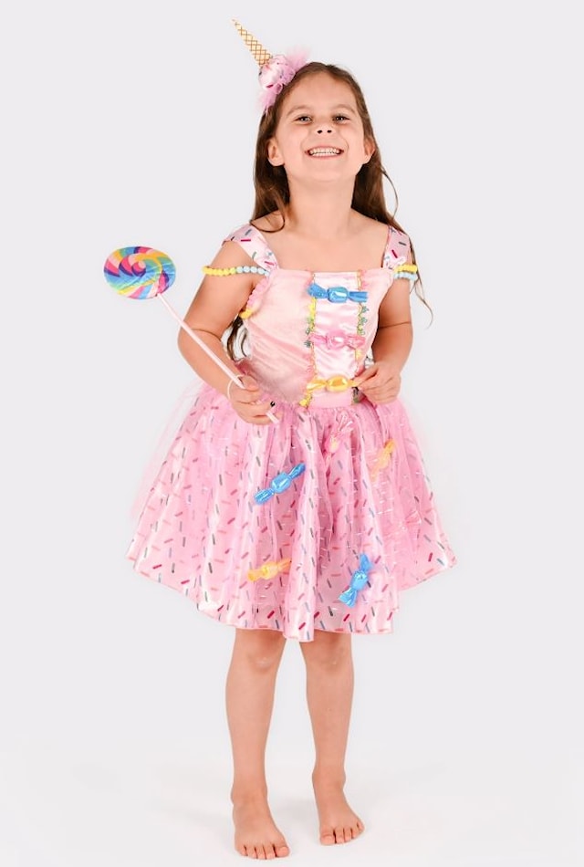 Godisklänning med accessoarer 110-116 cl Den goda fen