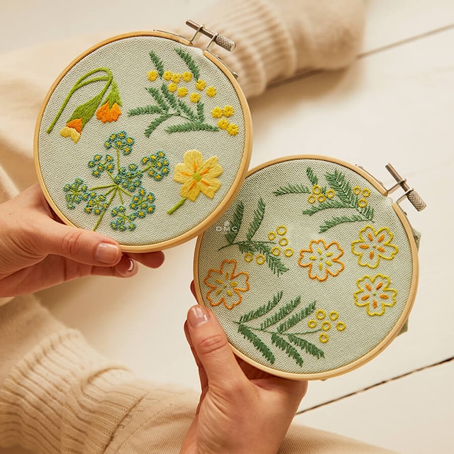 Produktbilde 1 for Broderisett med 2 blomstermotiver fra DMC Mindfulness