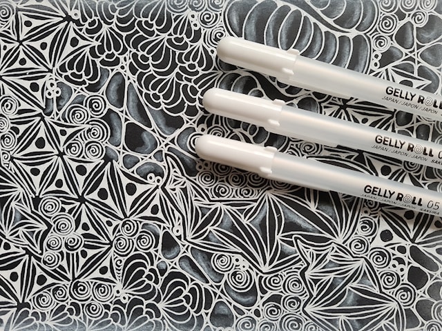 Produktbilde 2 for Sakura Gelly Roll Basic hvit gel-penn 0,5 mm