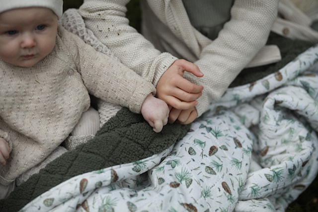 Tuotekuva 3 - Elsa Beskow Tomtebarnen Tikkutyyny Rätt Start