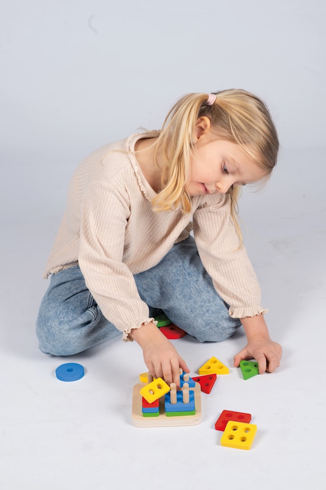 Tuotekuva 2 - Geometriset Muodot Lajittelupeli MyPauze