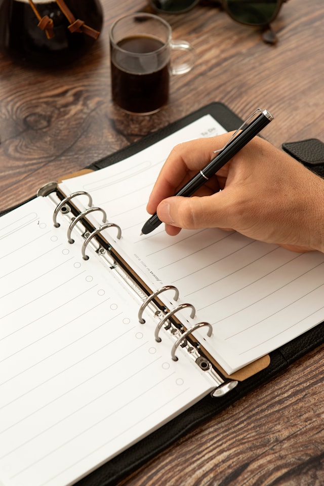 Tuotekuva 3 - Camden Personal Musta Filofax