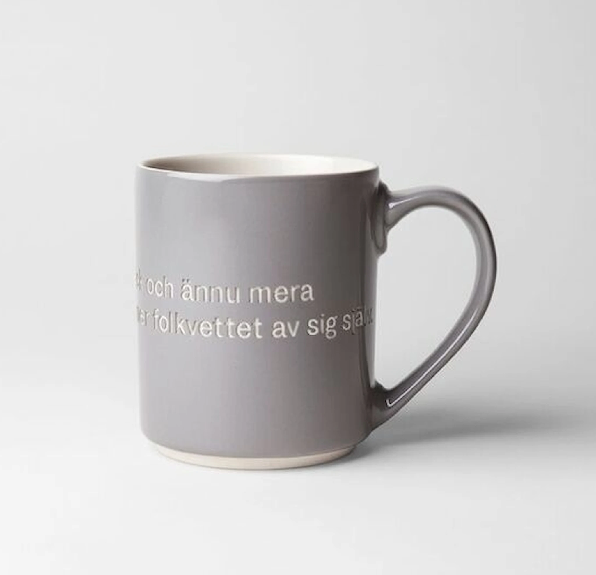 Produktbild för Astrid Lindgren Mugg Ge Barnen Kärlek 35 cl Grå, Design House Stockholm