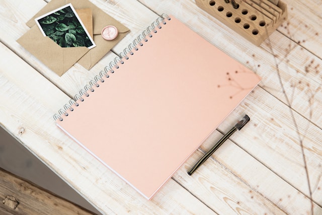 Tuotekuva 4 - Muistikirja A4 Viivoittamaton 90 sivua Roosa Bigso Box of Sweden