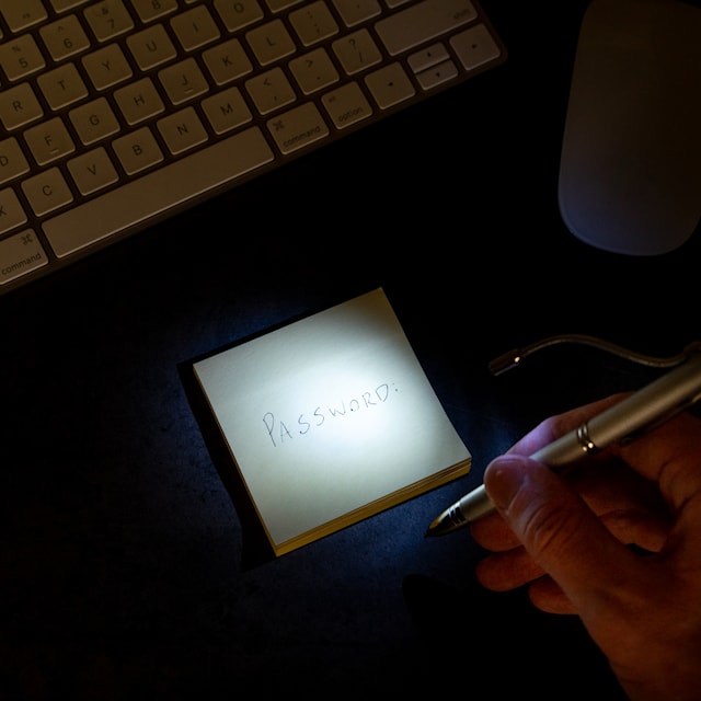 Tuotekuva 5 - Mustekynä Monitoiminen Vakoilija Kikkerland