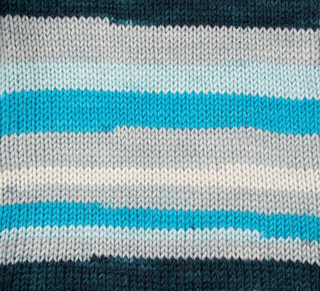 Tuotekuva 2 - Socki Lanka Villasekoitus 100 g Caribbean Blue B022 Adlibris