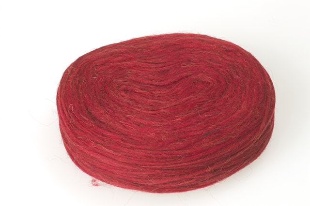 Plötulopi 100 g Carmine red heather Istex