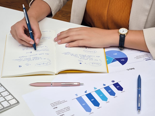 Produktbild 3 för Kulspetspenna Premium Acroball 1000 Metal M Navy Pilot