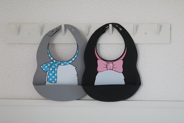 Produktbild 2 för Pelle Svanslös Haklapp Silikon Grå Silikon