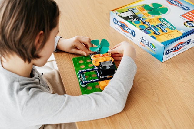 Tuotekuva 3 - Snap Circuits Green Energy Lab