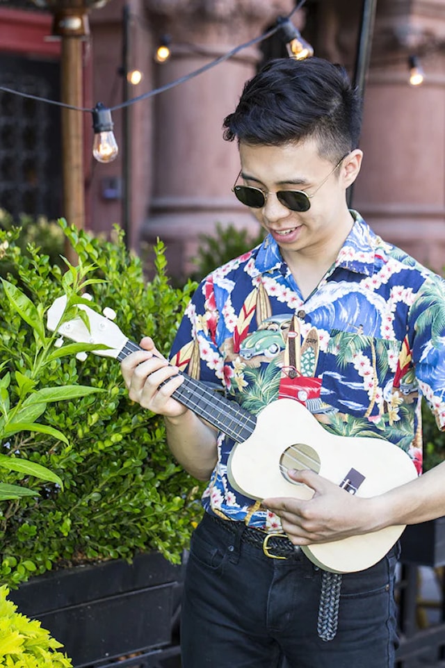 Produktbild 4 för Make Your Own Ukulele Kikkerland