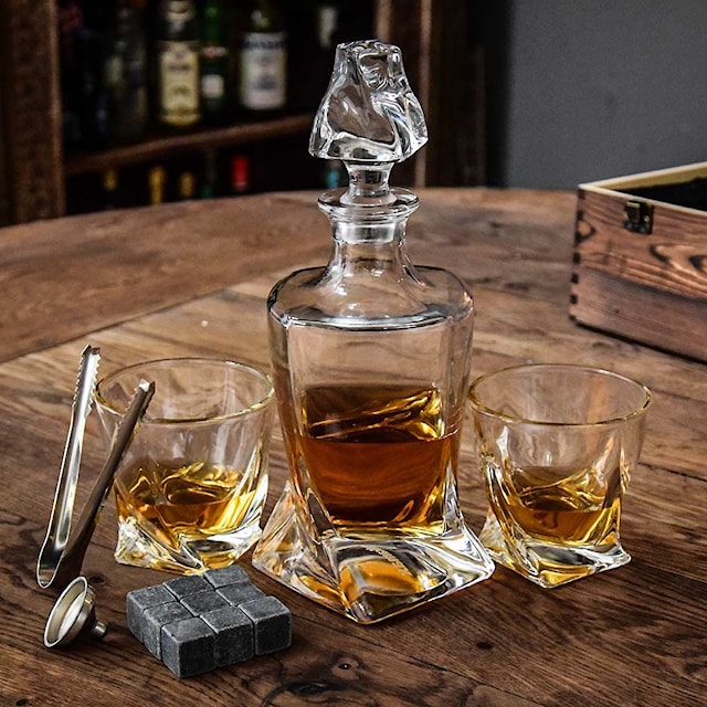 Tuotekuva 2 - Twisted Decanter Set