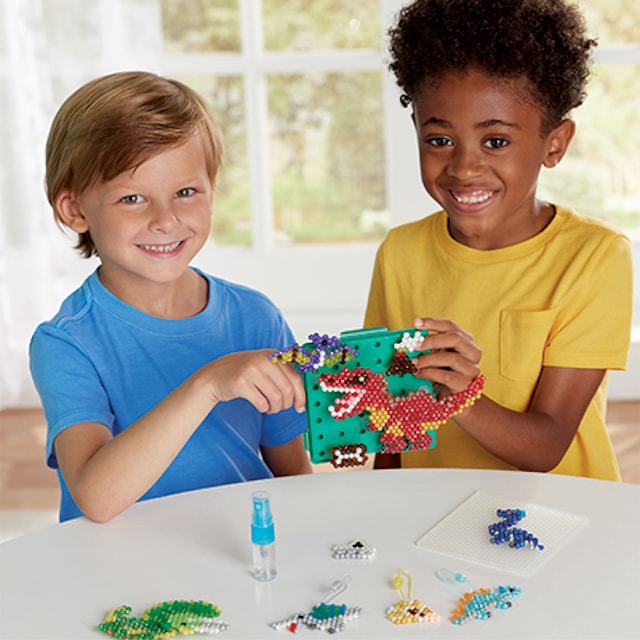 Produktbild 4 för Aquabeads Pärlset Dinosauriernas värld 1200 pärlor