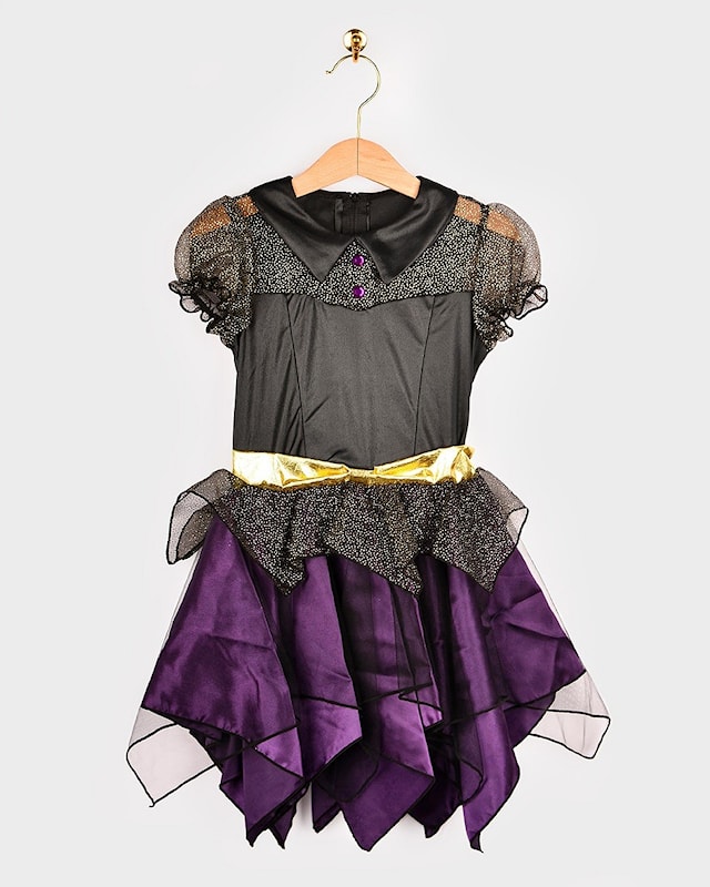 Tuotekuva 3 - Noitamekko hatulla 4-6 vuotta