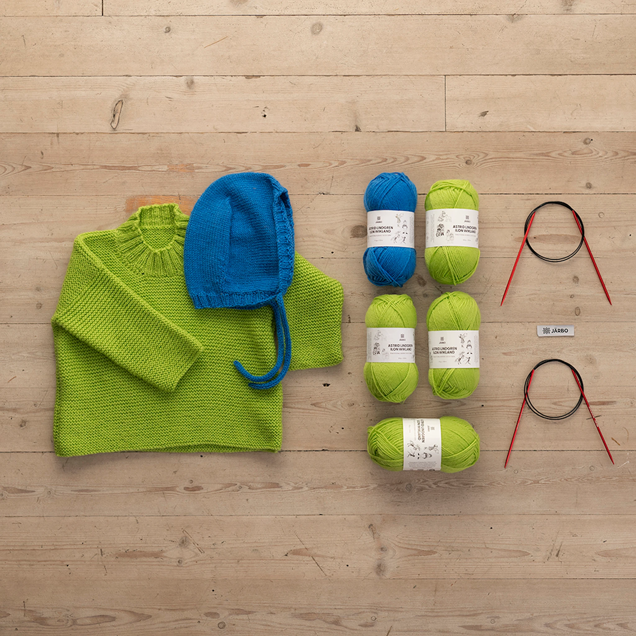 Produktbild för Astrid Lindgren Ilon Wikland stickkit Babyset til Kerstin Järbo