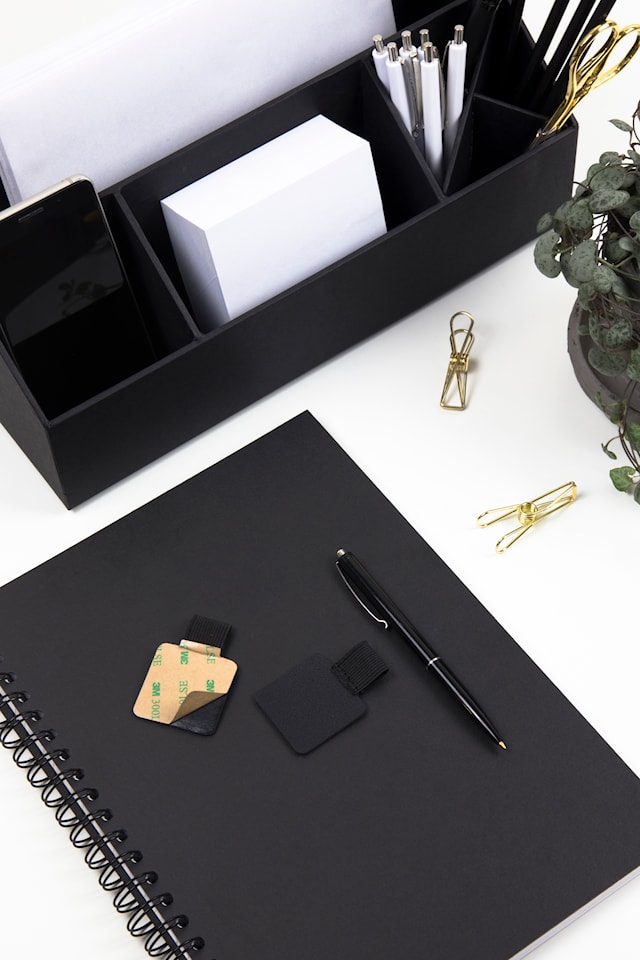 Produktbild 2 för Pennhållare Självhäftande Svart 2-pack Bigso Box of Sweden