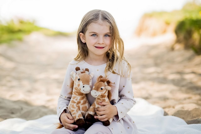 Tuotekuva 2 - Giraffi Gina pehmolelu 28 cm Teddykompaniet