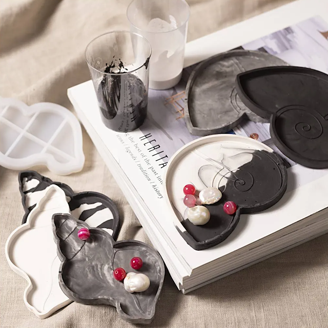 Produktbild 2 för DIY Kit Resingjutning Snäcka Svart Vit Creativ Company