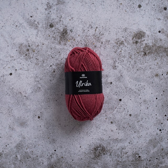 Ulrika Ullgarn 50 g Teglrød Svarta Fåret