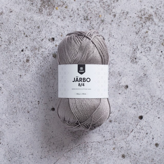 8/4 Puuvillalanka 50 g Vaaleanharmaa (32013) Järbo