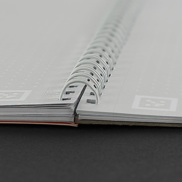 Produktbild 2 för Whitelines Revelations Anteckningsblock A5 Prickad