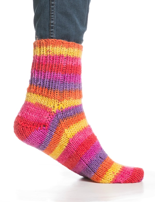 Produktbilde 2 for Raggen 150 g Multi gul/cerise 741 Viking Garn