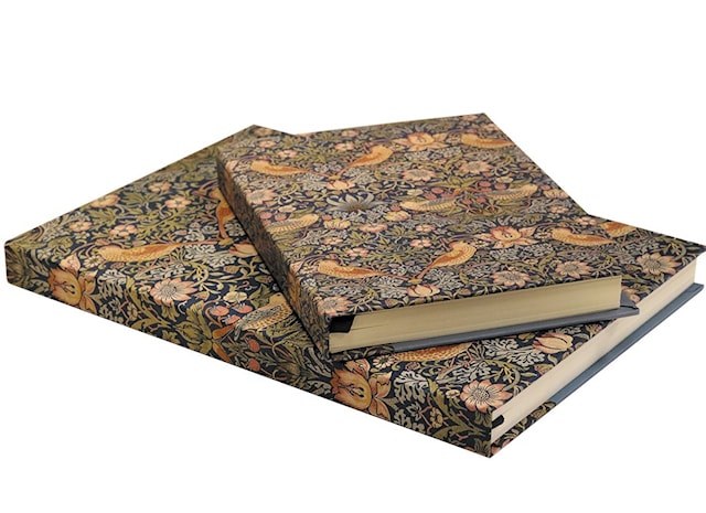 Produktbild 1 för Skrivbok A5 William Morris, Strawberry Thief Linjerad 96 sidor 1-pack