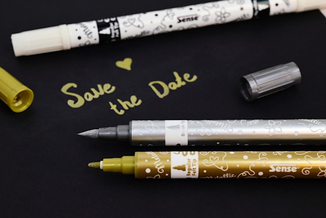 Tuotekuva 3 - Kaksipäinen kynä Metalli Musta, Kulta, Valkoinen 3-pakkaus Sense