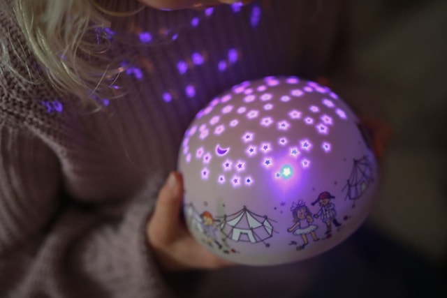 Produktbild 3 för Pippi Långstrump Nattlampa med stjärnhimmel och musik Rätt Start