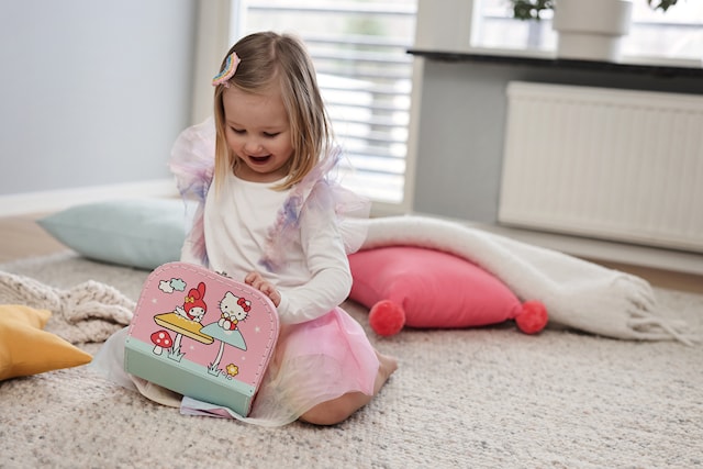 Tuotekuva 3 - Hello Kitty Matkalaukku 20 cm Micki