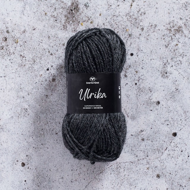Ulrika Ullgarn 50 g Mørk grå Svarta Fåret