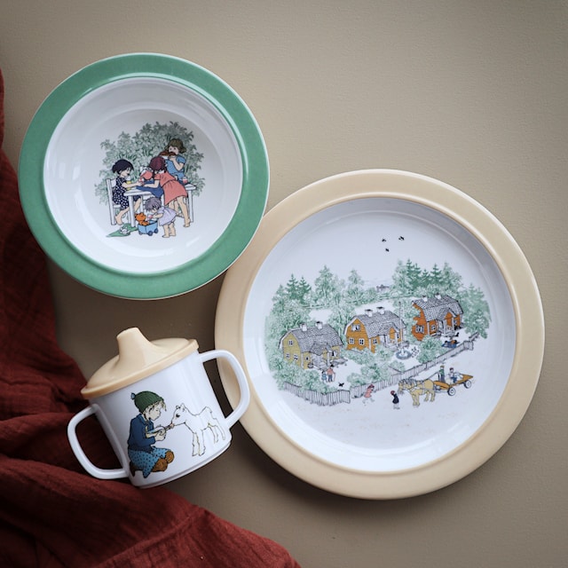 Tuotekuva 2 - Rätt Start Barnservis 3-delar, Barnen i Bullerbyn