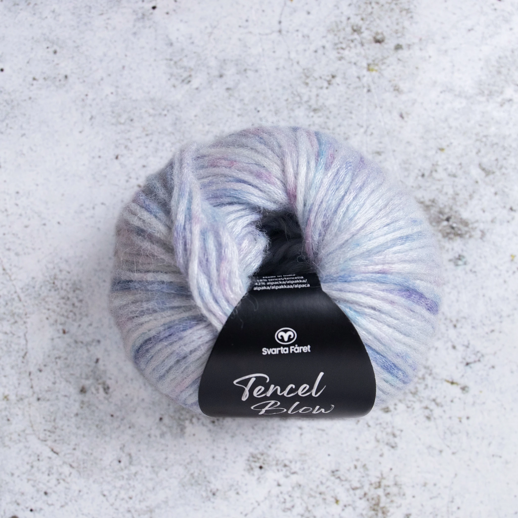 Produktbild för Tencel Blow Alpacka mix garn 50g Svarta Fåret