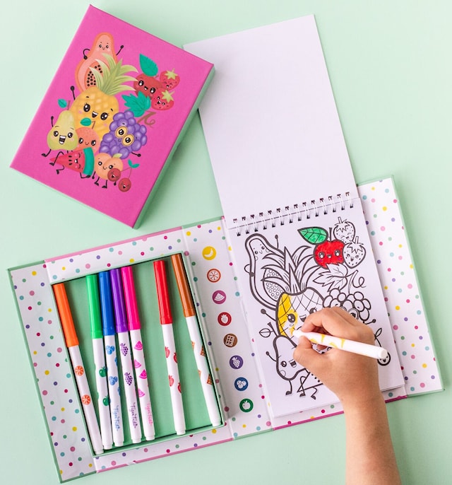 Produktbilde 1 for Duftende Fargeleggingssett Fruity Cutie med klistremerker Tiger Tribe