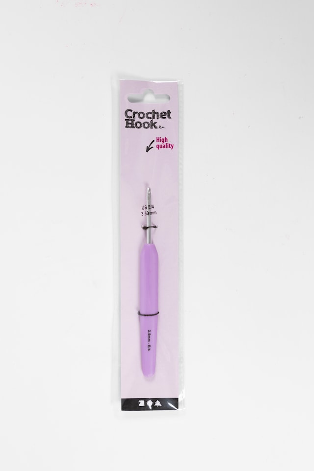 Tuotekuva 3 - Virkkuukoukku, nro 3,5, Pit. 13,3 cm, koko 3,5 mm, vaaleanvioletti, 1 kpl