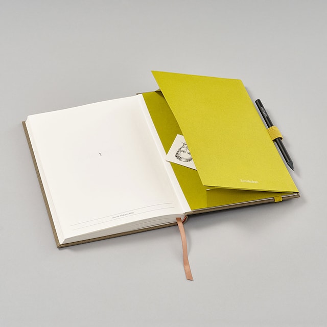 Produktbilde 4 for Oppbevaringslomme med elastisk bånd og pennholder - Patch Pocket Matcha Semikolon