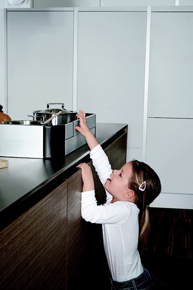 Tuotekuva 2 - Itsekiinnittyvä Alumiininen Suojakaide Safe & Care