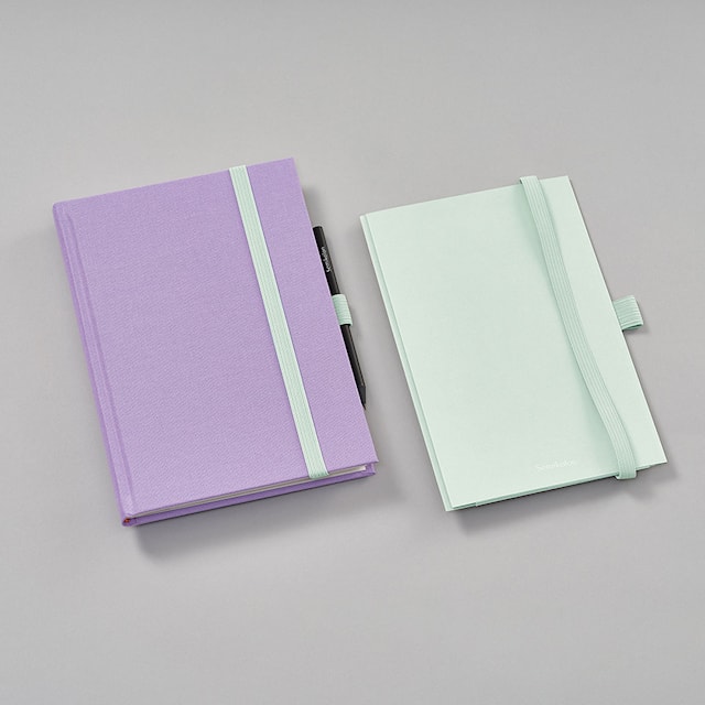 Produktbild 1 för Förvaringsficka med elastisk band och pennhållare - Patch Pocket Moss Semikolon