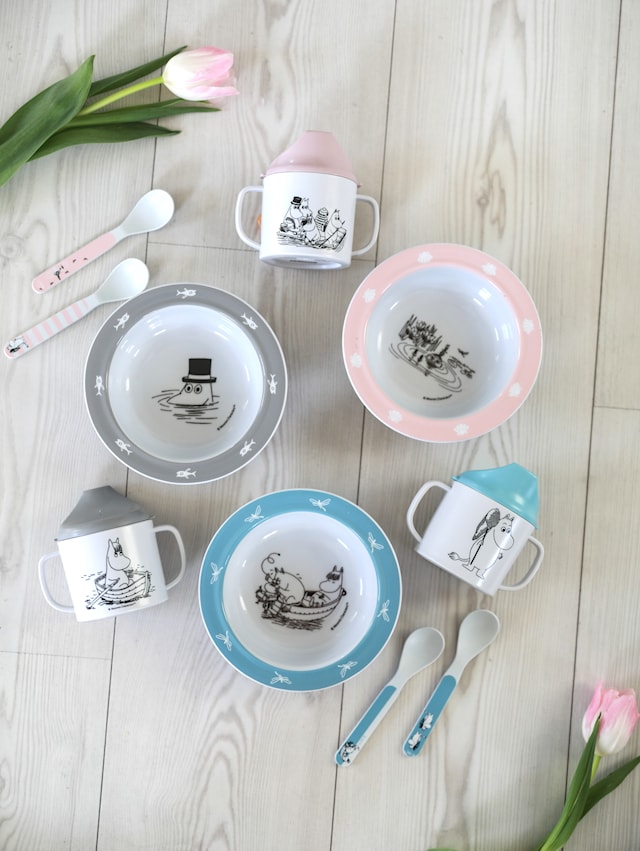 Produktbild 2 för Mumin Vatten & Bad Sugkoppstallrik Rosa Rätt Start