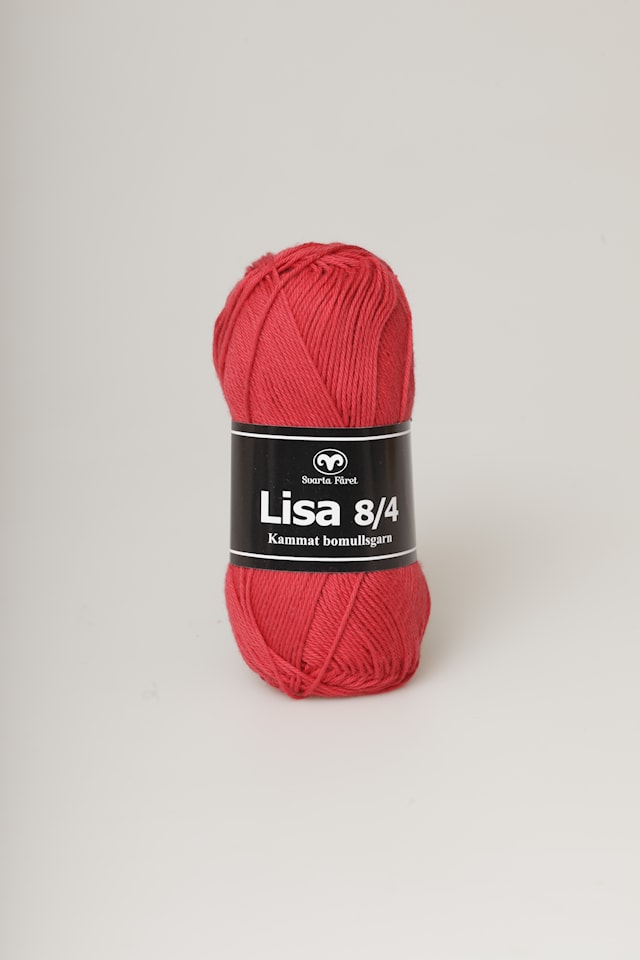 Lisa 8/4 Garn Bomull 50 g röd 45 Svarta Fåret