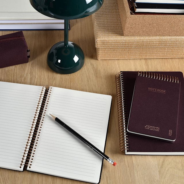 Tuotekuva 3 - Muistikirja A4 Premium Kahvi KOZO