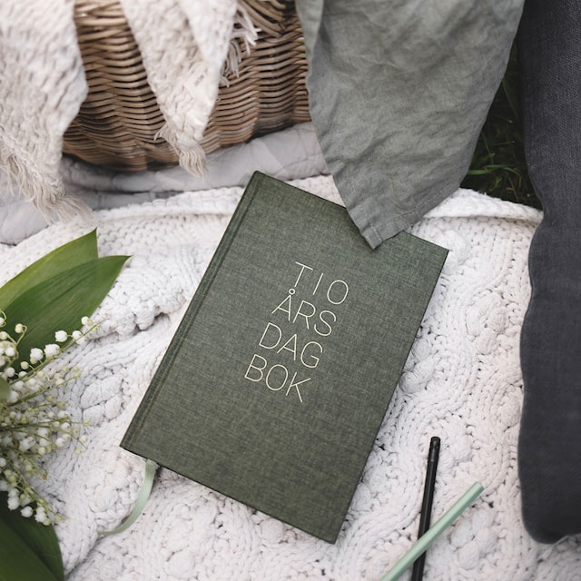 Produktbild 6 för 10-Års Dagbok A5 Khaki Green Paperstyle