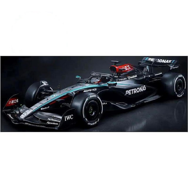 Produktbild 3 för BBurago 1:43 Mercedes-AMG F1 W15 2024 Lewis Hamilton