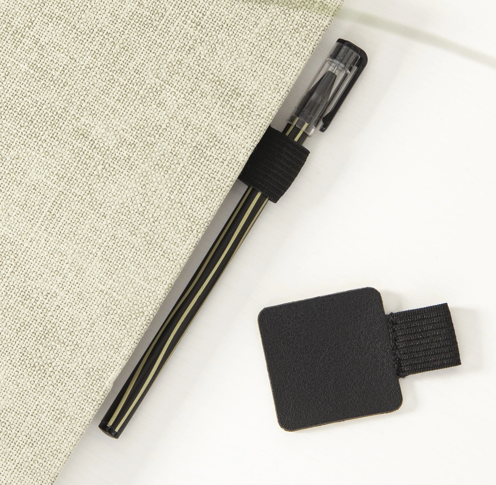 Produktbild för Pennhållare Självhäftande Svart 2-pack Bigso Box of Sweden