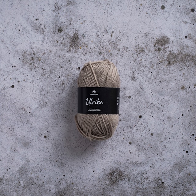Ulrika Ullgarn 50 g Beige melange Svarta Fåret